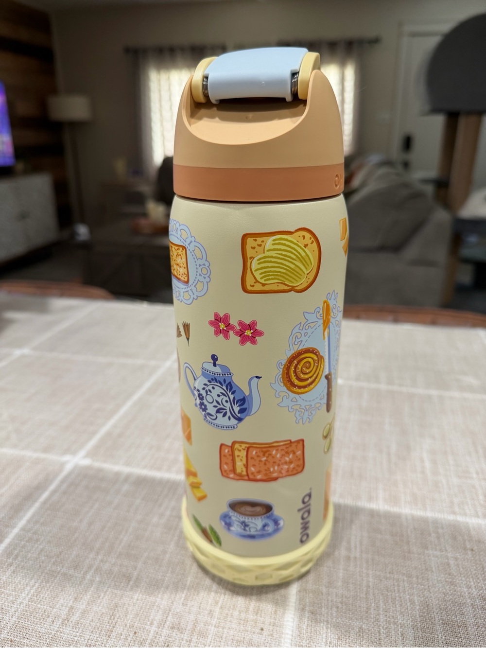 Limited Edition Brunch Freesip Owala 32oz - Picture 4 of 6